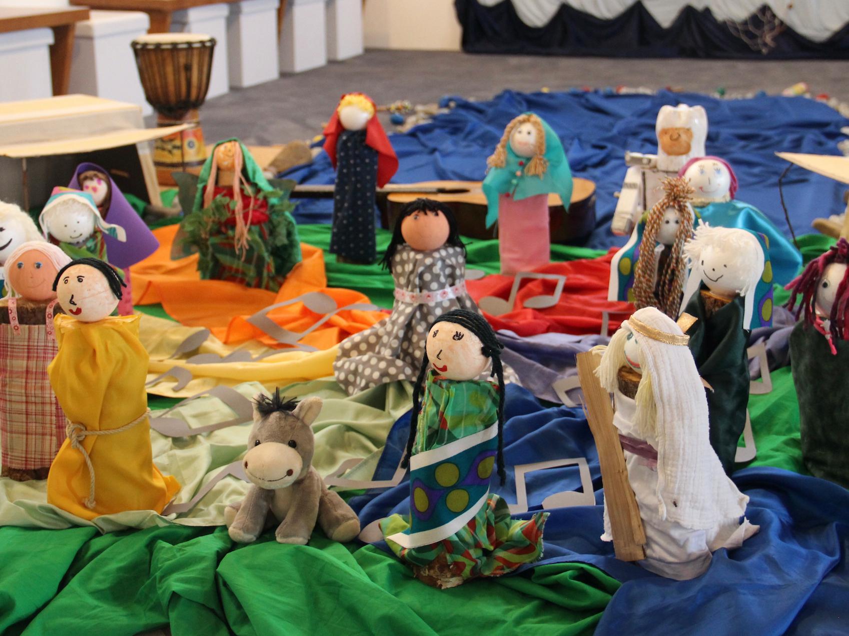 Eselchen Eschi ist im Rahmen der Sommeraktion der Familienkirche mit einer bunten Reisegesellschaft ins Gelobte Land gezogen.