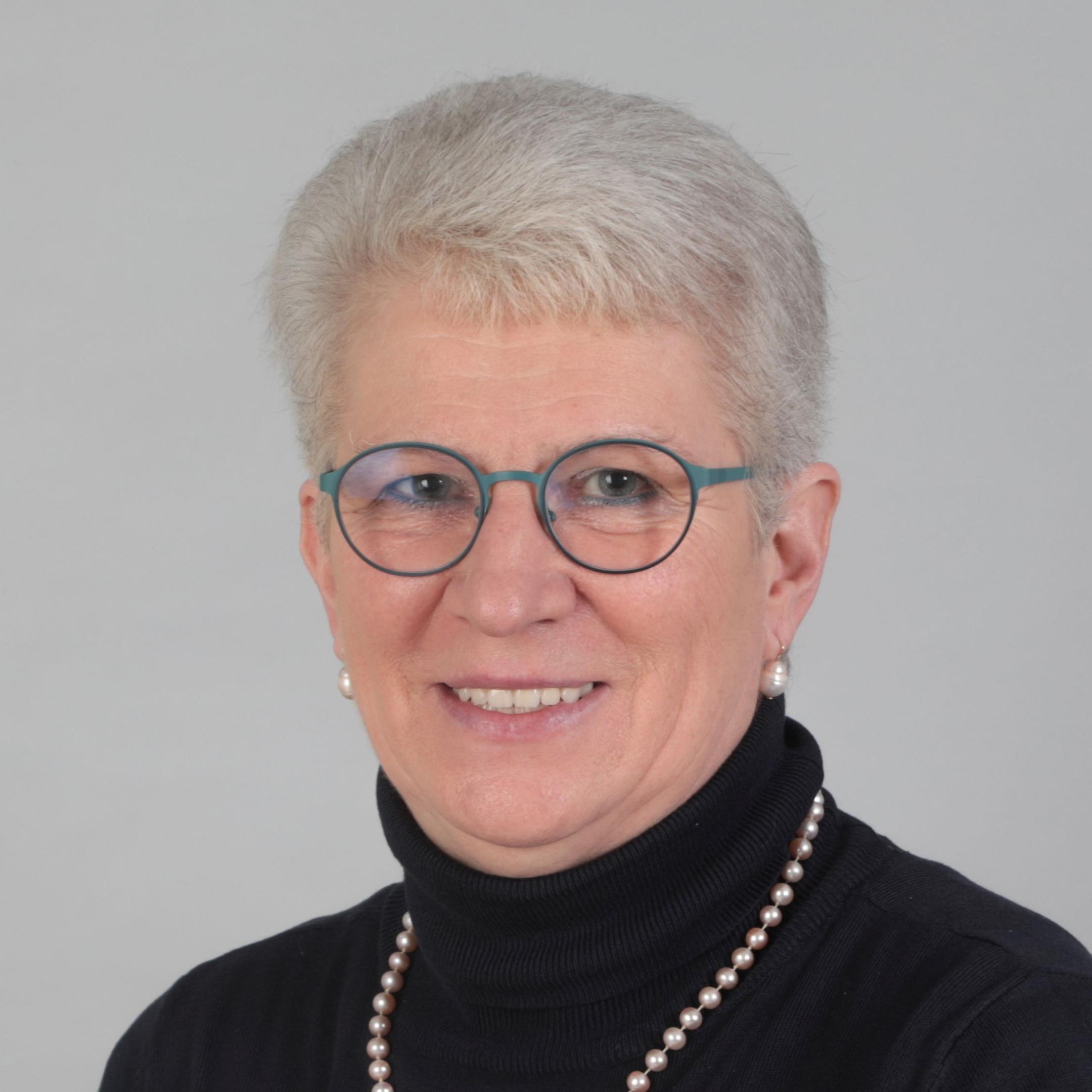 Luzia  Oellig