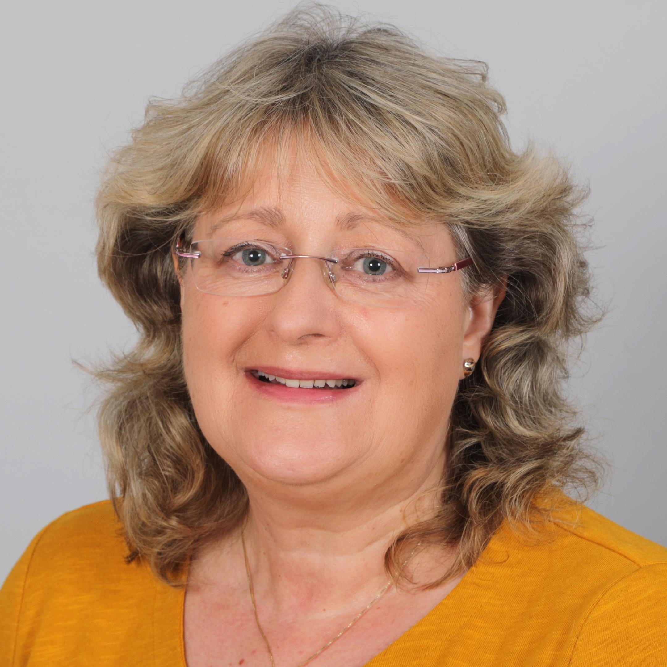 Birgit  Hennrich