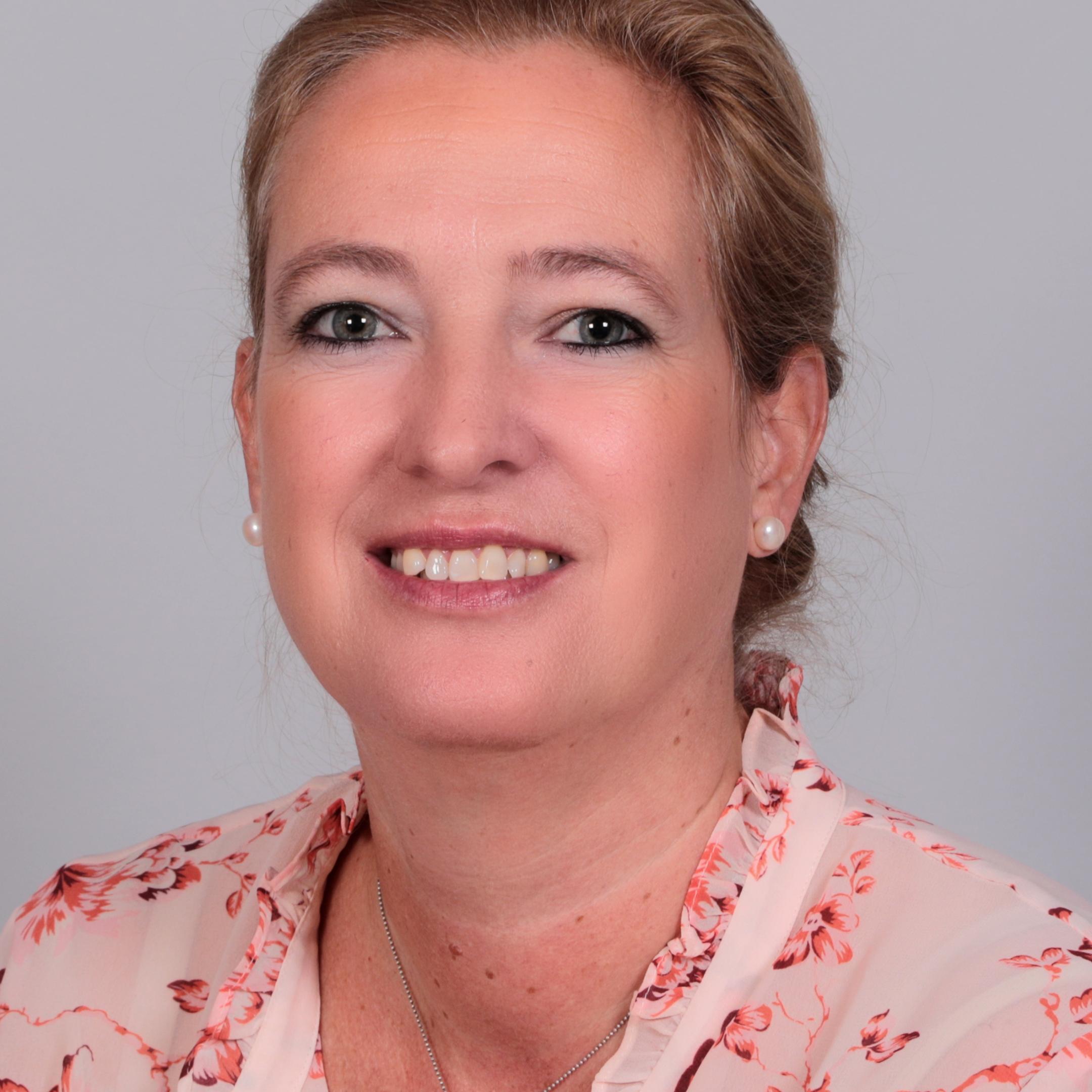 Regina  Kuper